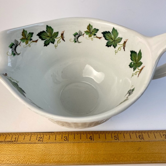 Simpsons Ironstone Concord gravy boat, sauce pitcher - Picture 8 of 8